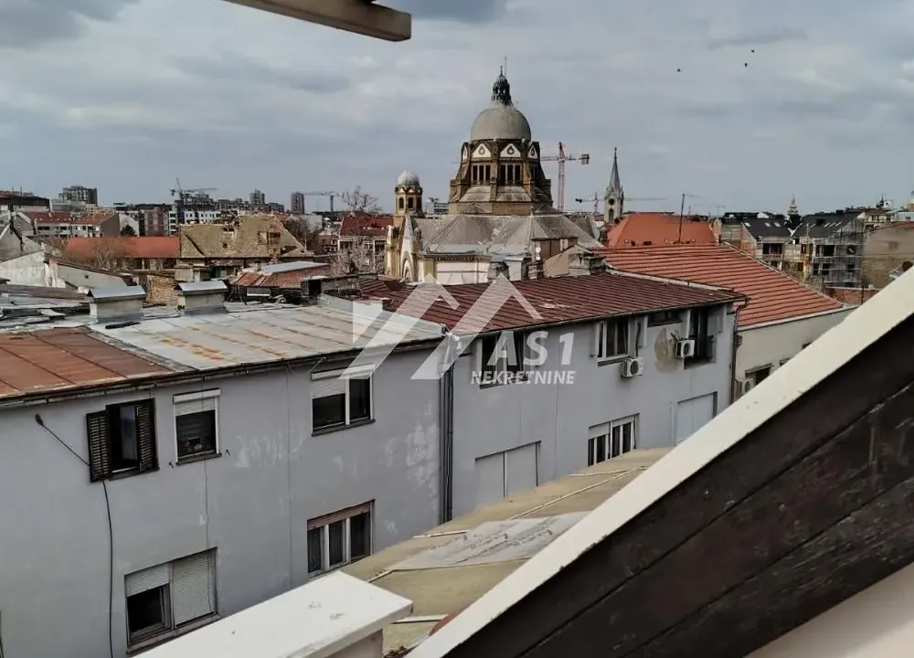 Izdavanje, četvorosoban stan, 95m², Novi Sad Sve Podlokacije, Novi Sad