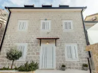 Sale, house, 380m², Ljuta, Kotor - image 2