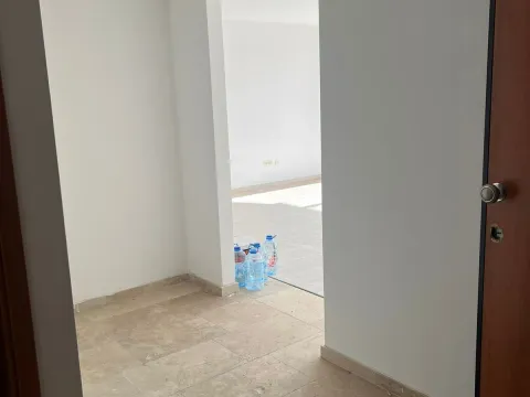 Prodaja, dvosoban stan, 90m², Šušanj, Bar - image 10