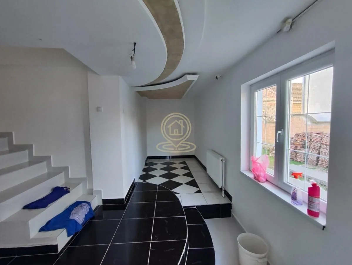 Prodaja, kuća, 374m², Veternik, Novi Sad Sve Podlokacije