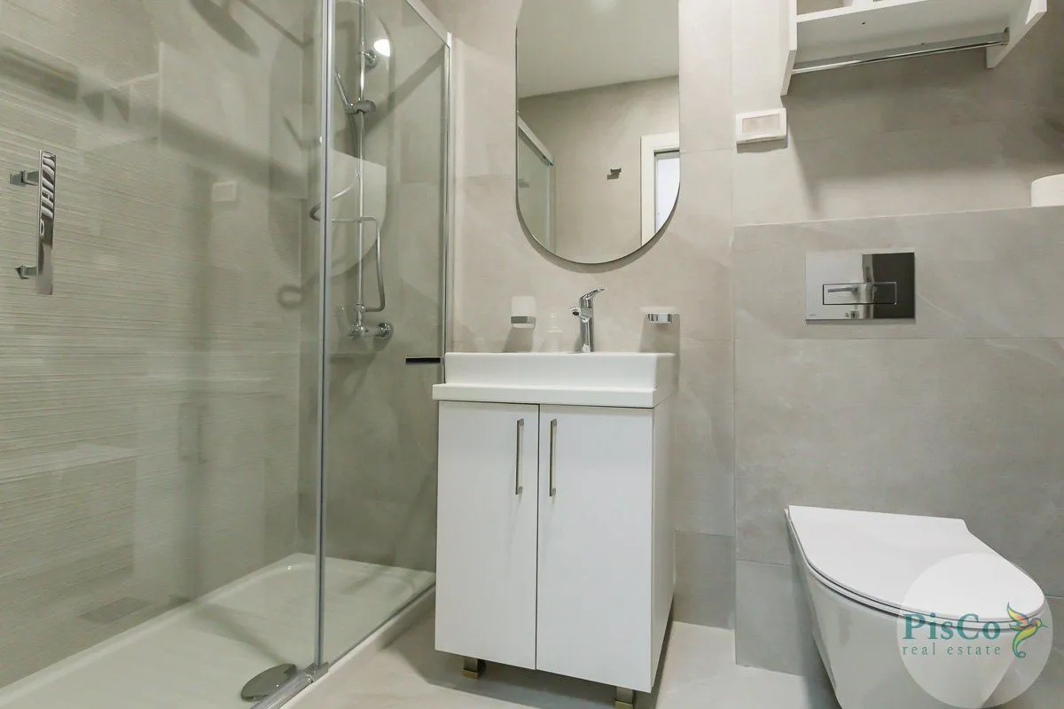 Izdavanje, jednosoban stan, 50m², Central Point, Podgorica