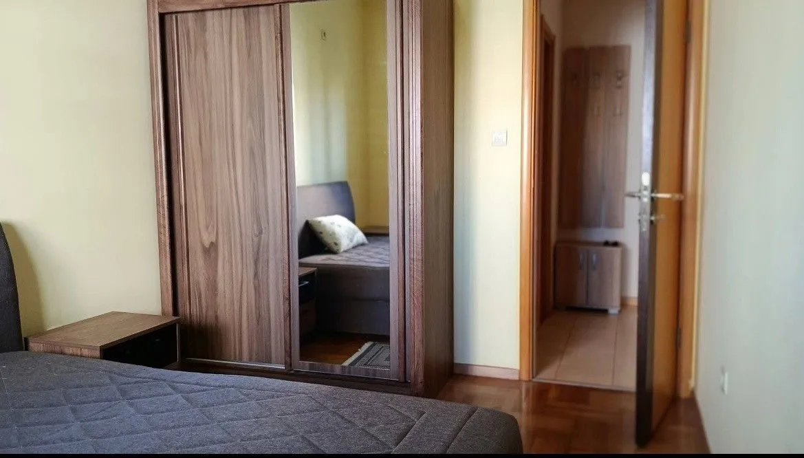 Rent, one bedroom apartment, 52m², Pobrežje, Podgorica