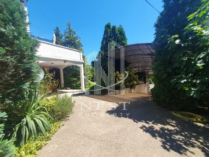 Izdavanje, kuća, 300m², Dedinje Sve Podlokacije, Beograd