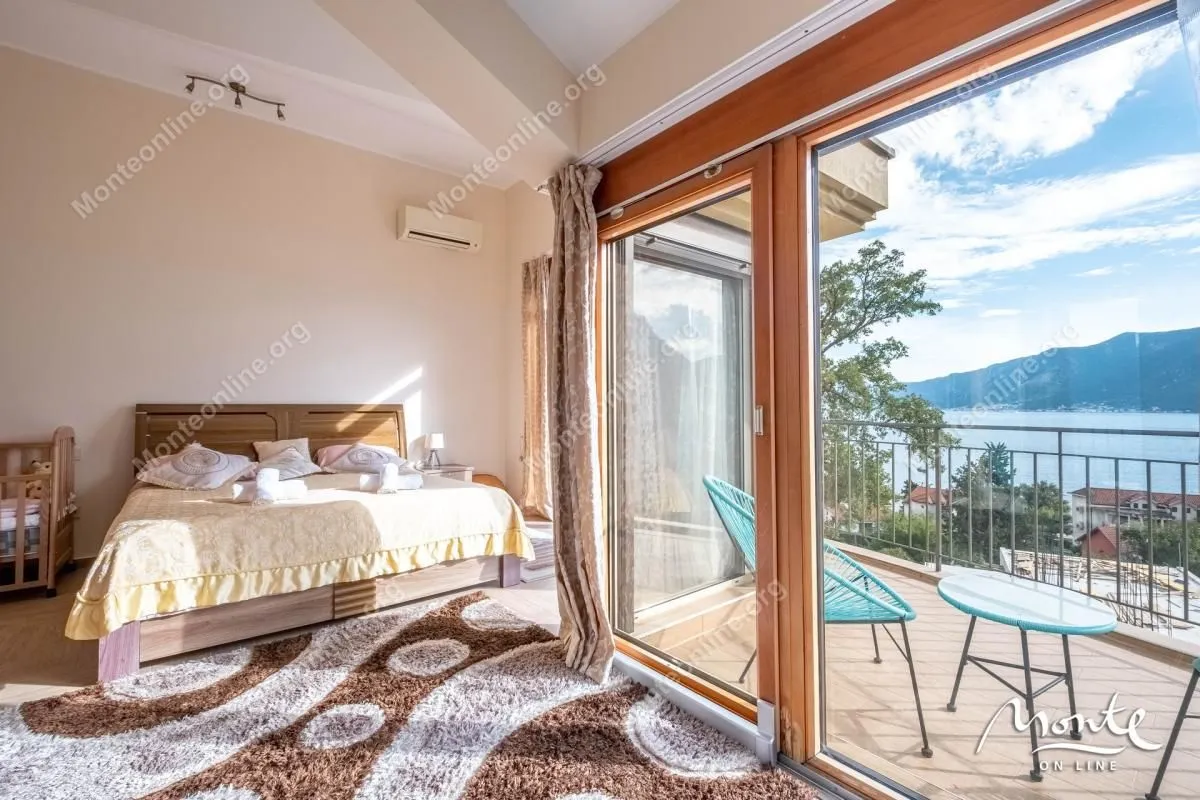 Prodaja, dvosoban stan, 104m², Orahovac, Kotor