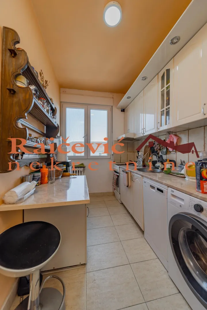 Sale, two bedroom apartment, 68m², Zemun Centar, Zemun Sve Podlokacije