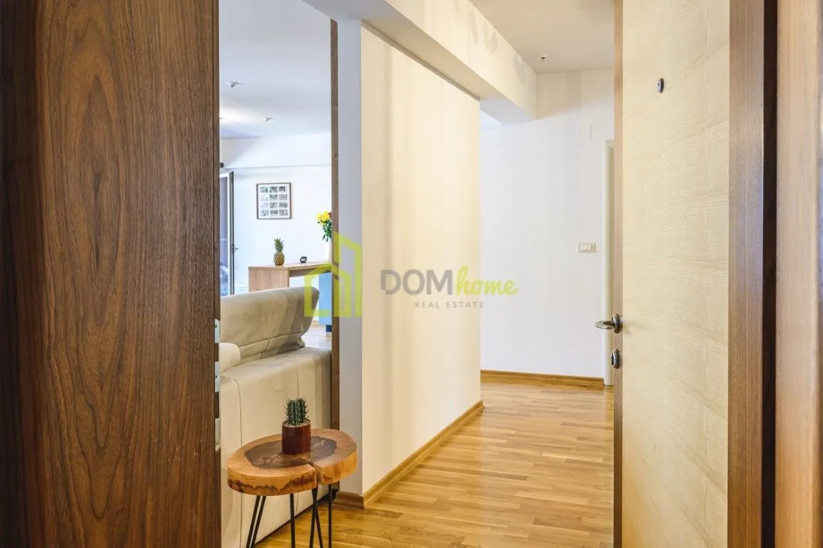 Izdavanje, dvosoban stan, 72m², Budva, Crna Gora
