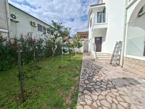 Izdavanje, garsonjera, 25m², Bijela, Herceg Novi - image 3