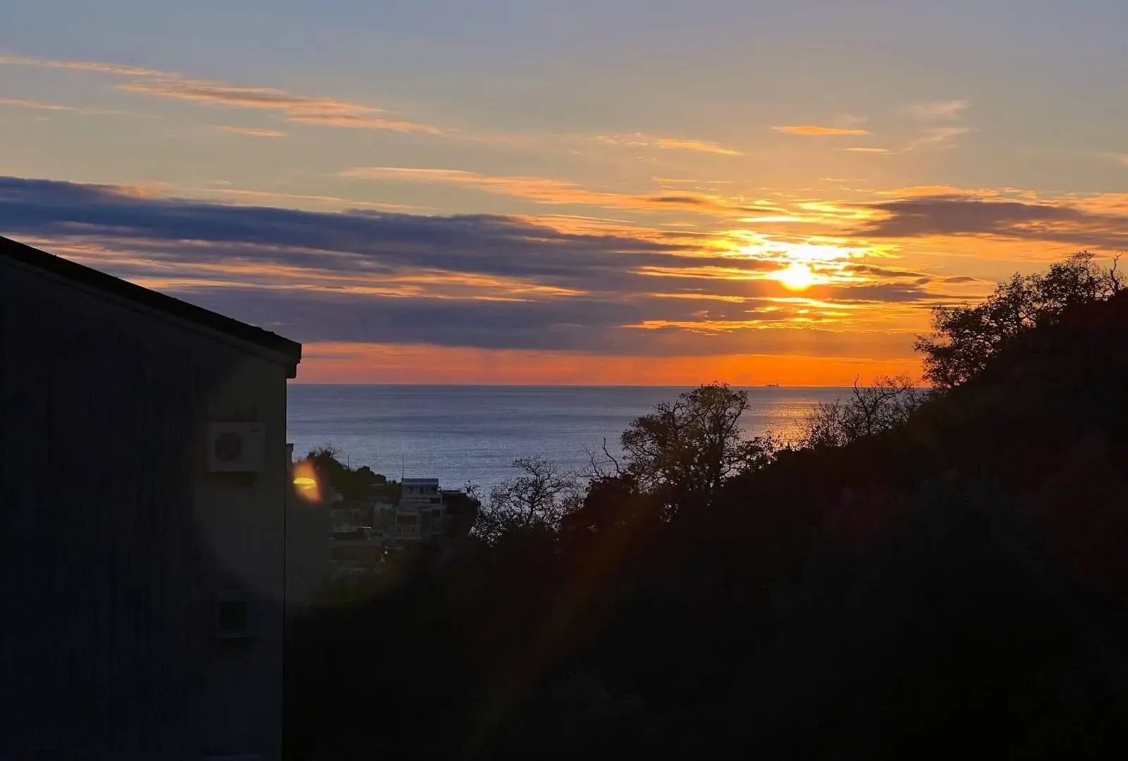 Izdavanje, dvosoban stan, 60m², Pržno, Budva