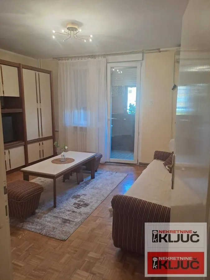 Izdavanje, jednosoban stan, 55m², Bulevar Oslobodjenja, Novi Sad Sve Podlokacije