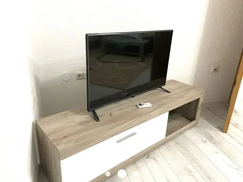 Izdavanje, trosoban stan, 88m², Bar, Crna Gora - image 2