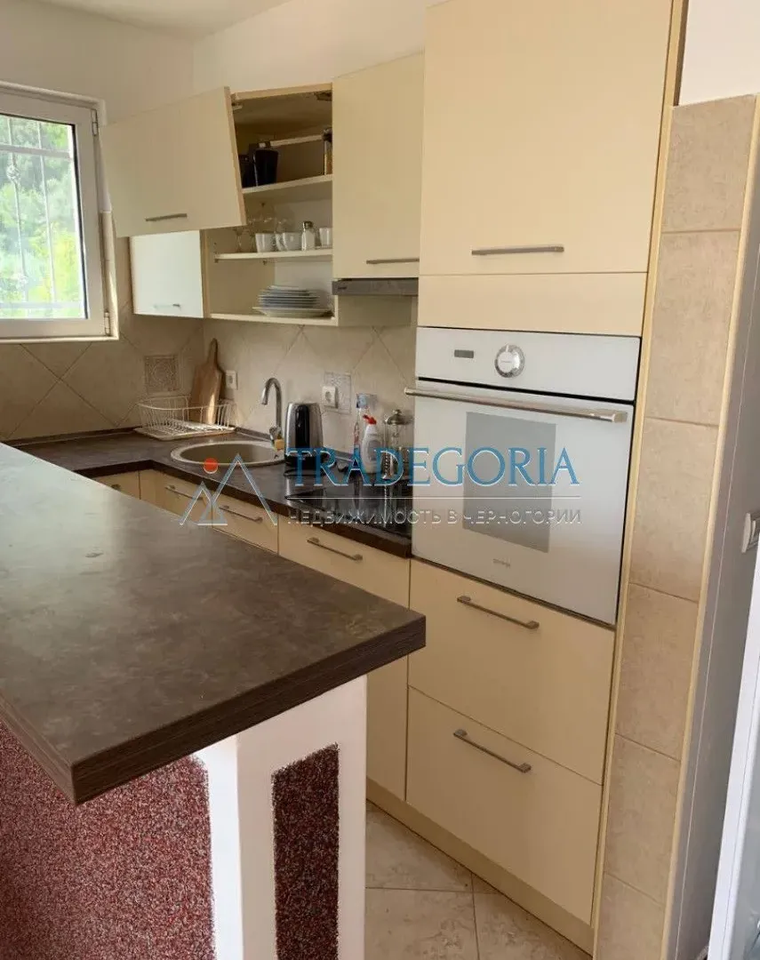 Prodaja, trosoban stan, 90m², Petrovac, Budva
