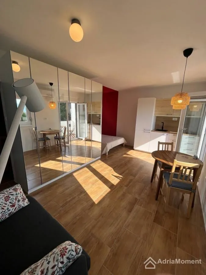 Prodaja, garsonjera, 27m², Centar, Tivat