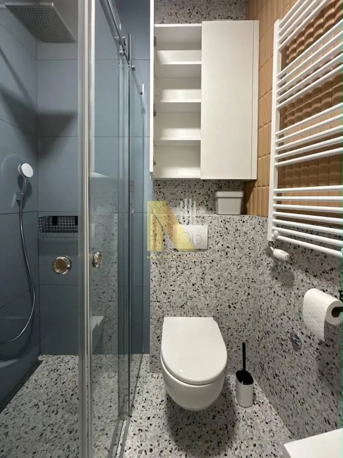 Izdavanje, jednosoban stan, 35m², Grbavica, Novi Sad Sve Podlokacije