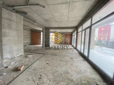 Izdavanje, poslovni prostor, 90m², Ljubović, Podgorica - image 3