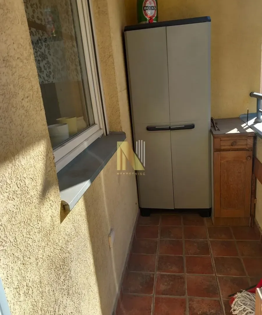 Prodaja, četvorosoban stan, 135m², Grbavica, Novi Sad Sve Podlokacije