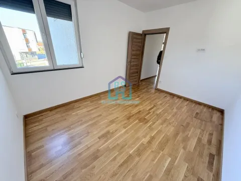 Prodaja, trosoban stan, 70m², Alibegovac, Petrovaradin - image 17