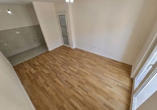 Prodaja, jednosoban stan, 40m², Pobrežje, Podgorica