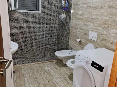 Izdavanje, kuća, 150m², Danilovgrad, Crna Gora - image 10