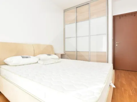Izdavanje, jednosoban stan, 54m², City Kvart, Podgorica - image 7