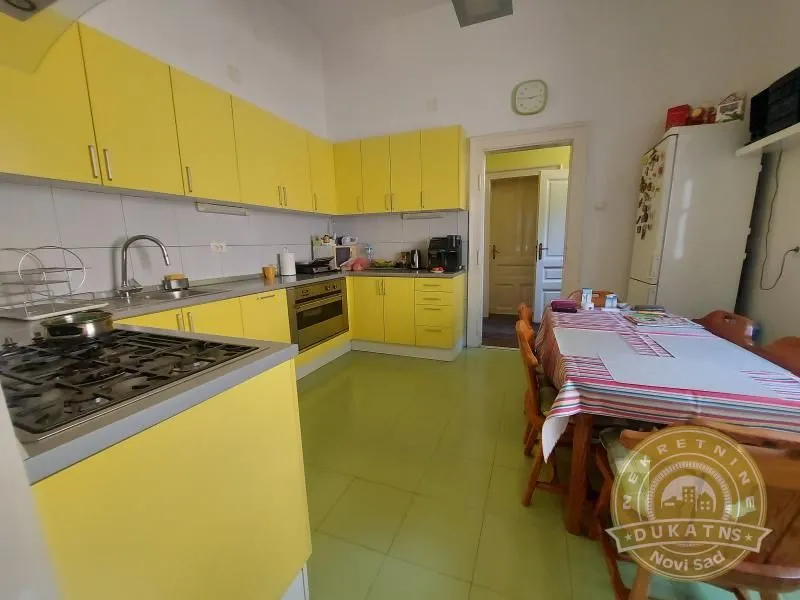 Prodaja, kuća, 187m², Sremska Kamenica, Petrovaradin