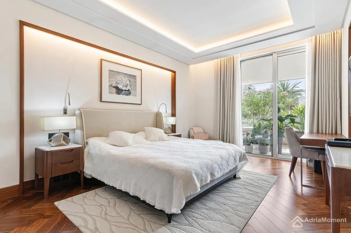 Sale, two bedroom apartment, 185m², Porto Montenegro, Tivat