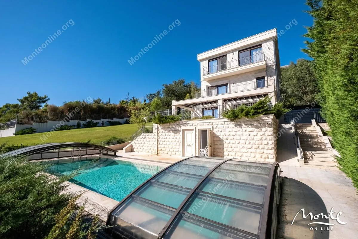 Prodaja, kuća, 560m², Tivat, Crna Gora