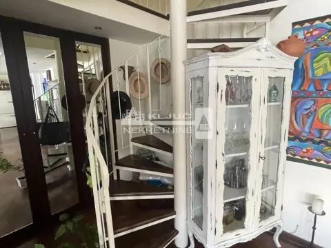 Sale, four bedroom apartment, 128m², Vračar Sve Podlokacije, Beograd - image 19