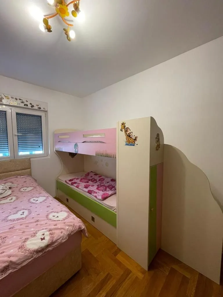 Rent, one bedroom apartment, 54m², Pobrežje, Podgorica