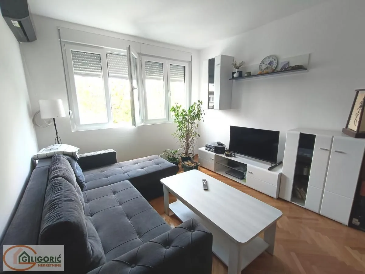 Prodaja, dvosoban stan, 52m², Karaburma, Palilula Sve Podlokacije
