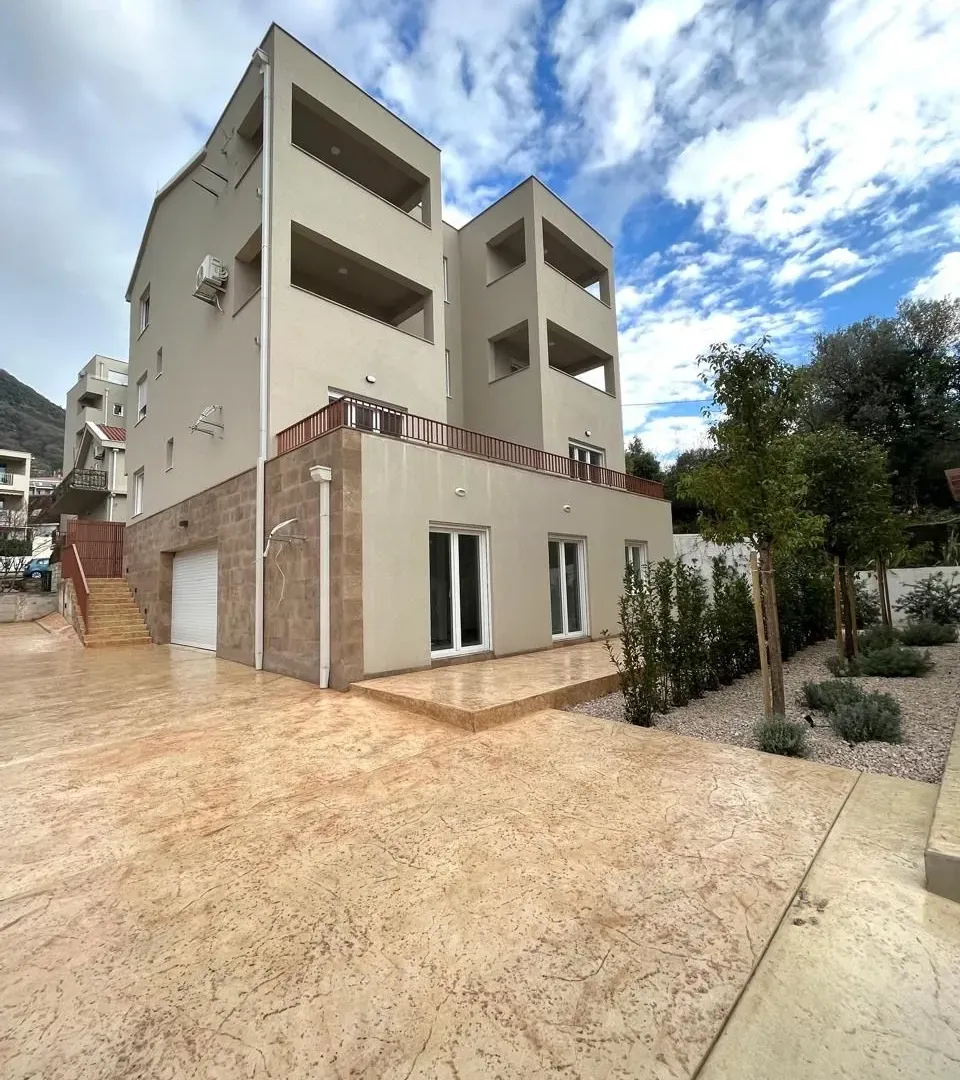 Rent, two bedroom apartment, 60m², Mažina, Tivat