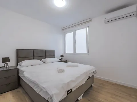 Sale, house, 293m², Markovići, Budva - image 20