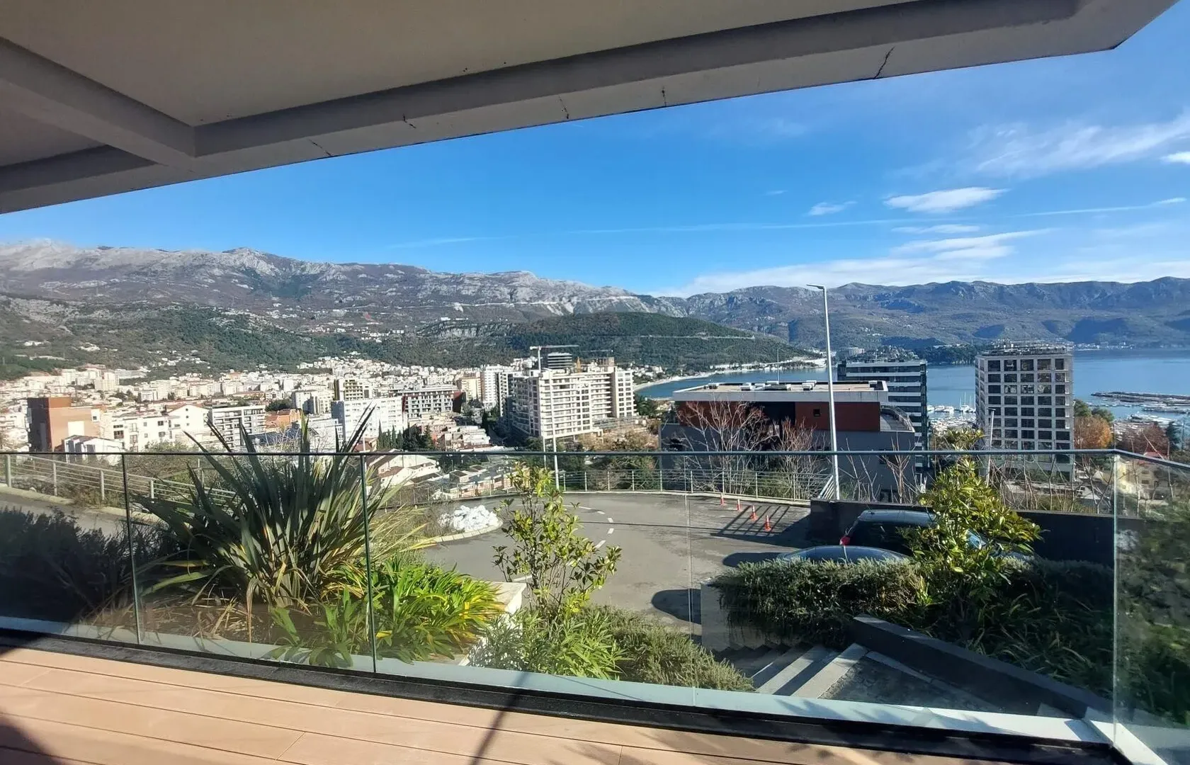 Prodaja, jednosoban stan, 65m², Komoševina, Budva