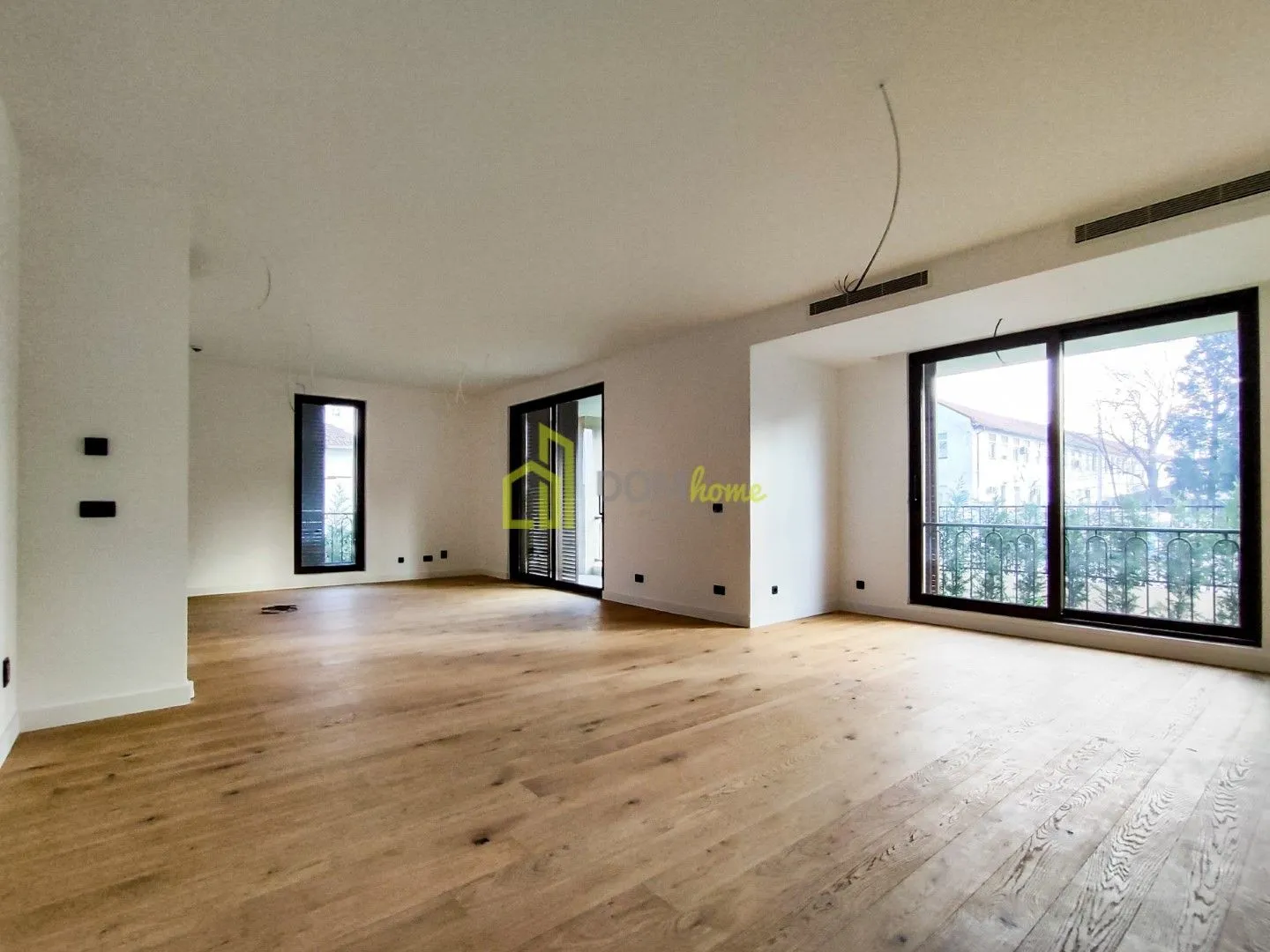 Prodaja, trosoban stan, 137m², Centar, Podgorica