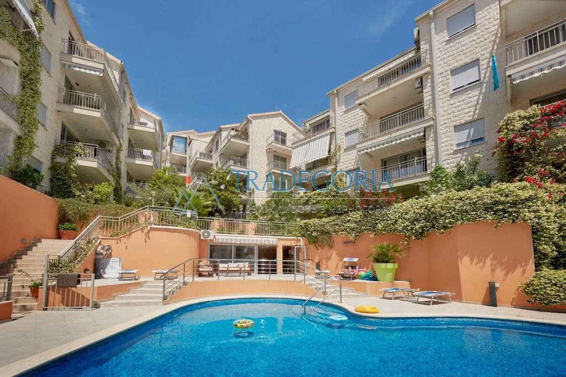 Prodaja, dvosoban stan, 68m², Petrovac, Budva