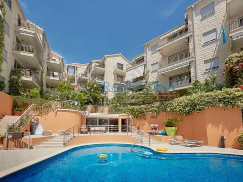 Prodaja, dvosoban stan, 68m², Petrovac, Budva - image 2