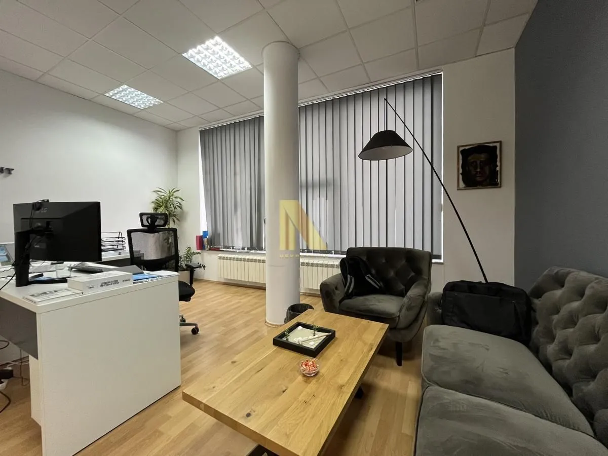 Rent, office space, 736m², Salajka, Novi Sad Sve Podlokacije