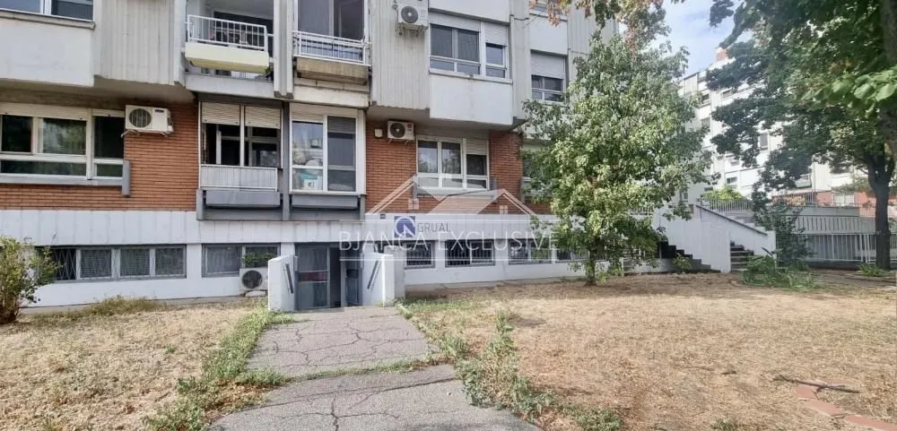Prodaja, poslovni prostor, 56m², Novi Beograd Sve Podlokacije, Beograd