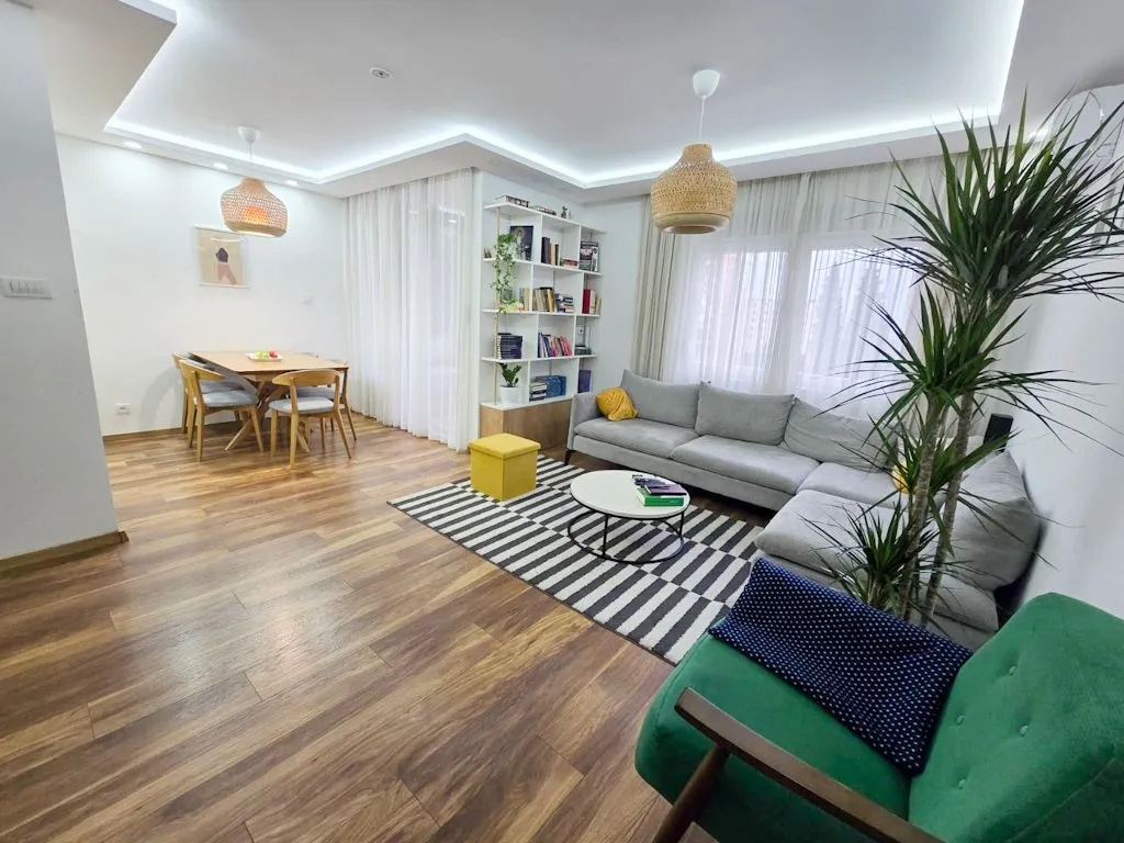 Prodaja, trosoban stan, 89m², Autobuska stanica, Podgorica