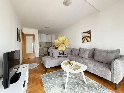 Stan in Stari Aerodrom