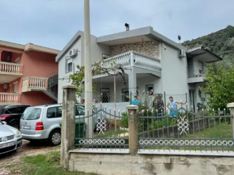 Prodaja, kuća, 220m², Bar, Crna Gora - image 2