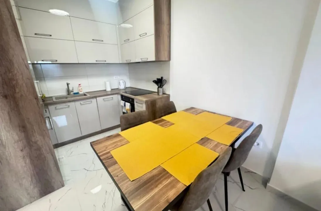 Prodaja, jednosoban stan, 43m², Tivat, Crna Gora