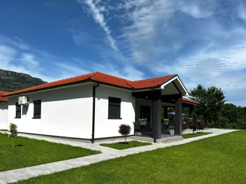 Izdavanje, kuća, 155m², Pričelje, Podgorica - image 12