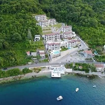 Prodaja, dvosoban stan, 68m², Kostanjica, Kotor