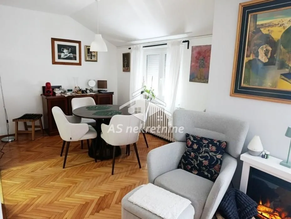Izdavanje, četvorosoban stan, 108m², Savski Venac, Beograd