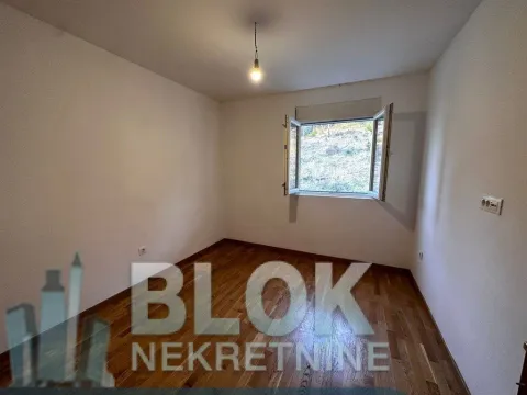 Izdavanje, dvosoban stan, 75m², Ljubović, Podgorica - image 2