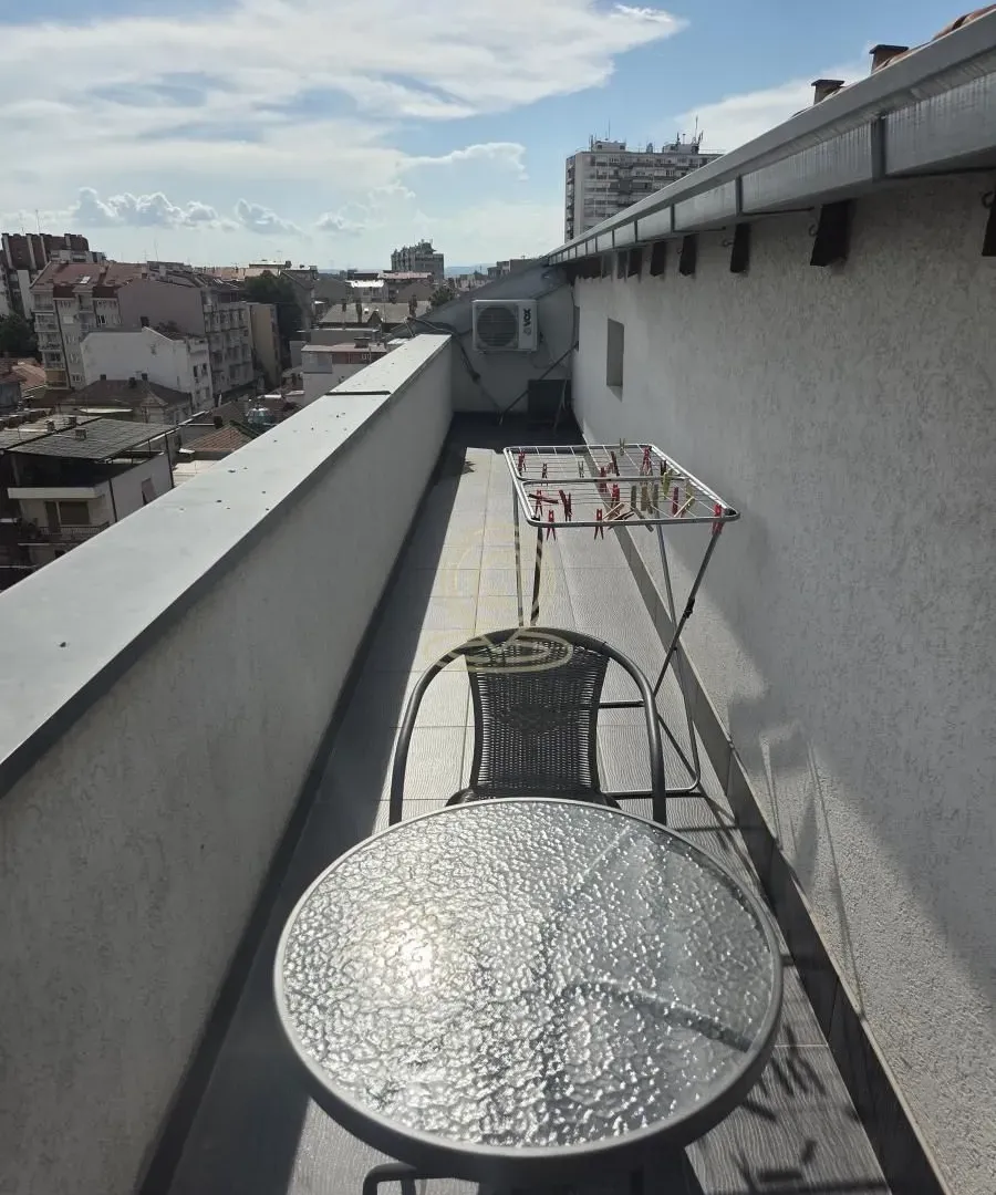 Prodaja, trosoban stan, 94m², Medijana, Niš