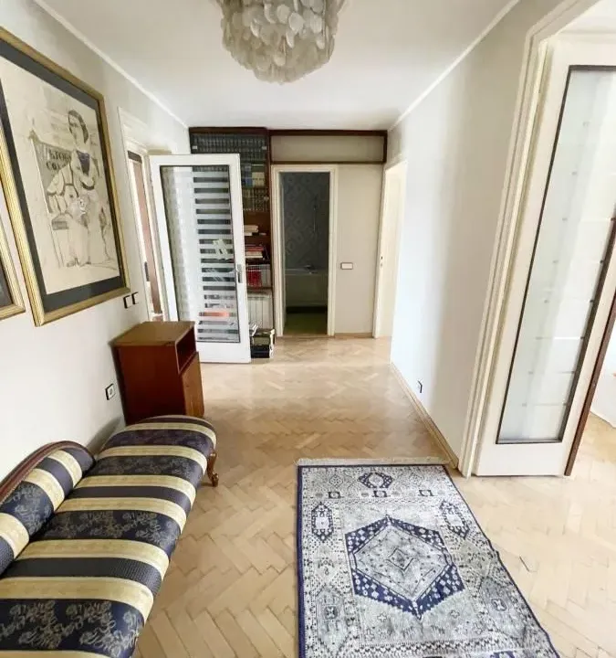 Prodaja, trosoban stan, 72m², Zeleni Venac, Beograd