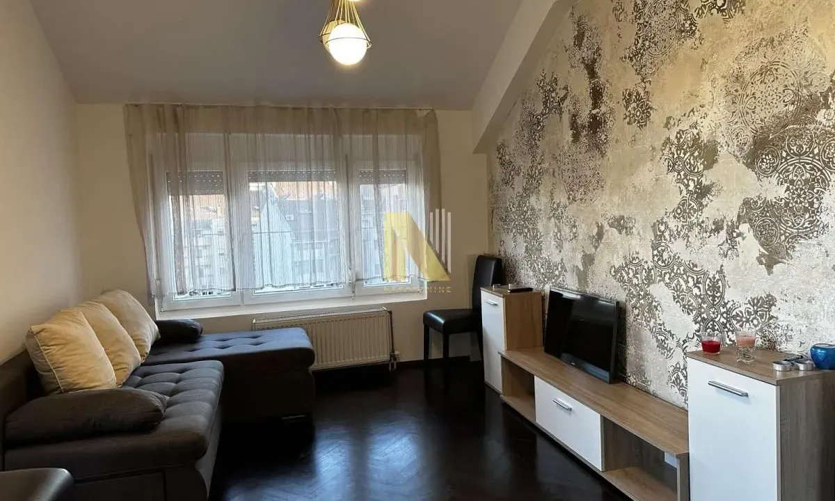 Izdavanje, jednosoban stan, 43m², Cara Dušana, Novi Sad Sve Podlokacije