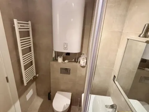 Izdavanje, dvosoban stan, 60m², Hala Pionir, Palilula Sve Podlokacije - image 9