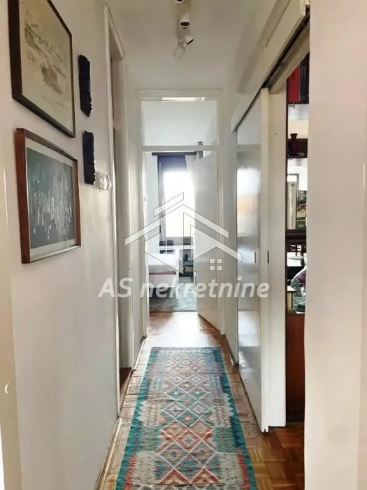 Rent, four bedroom apartment, 93m², Cvetni Trg, Vračar Sve Podlokacije